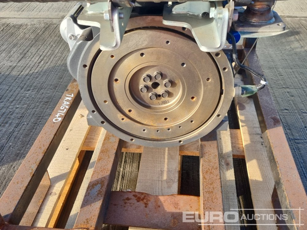 Variklis Kubota V2403: foto 16