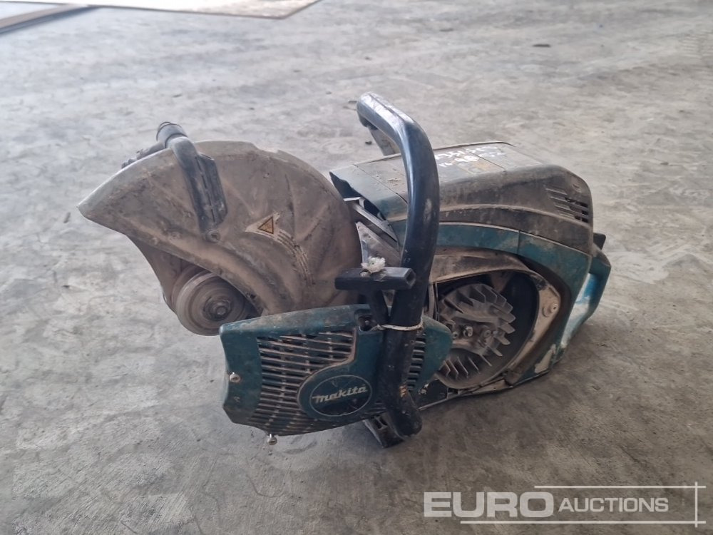 Makita Petrol Con Saw (Spares) - Garažo įranga: foto 1 Makita Petrol Con Saw (Spares) - Garažo įranga: foto 1