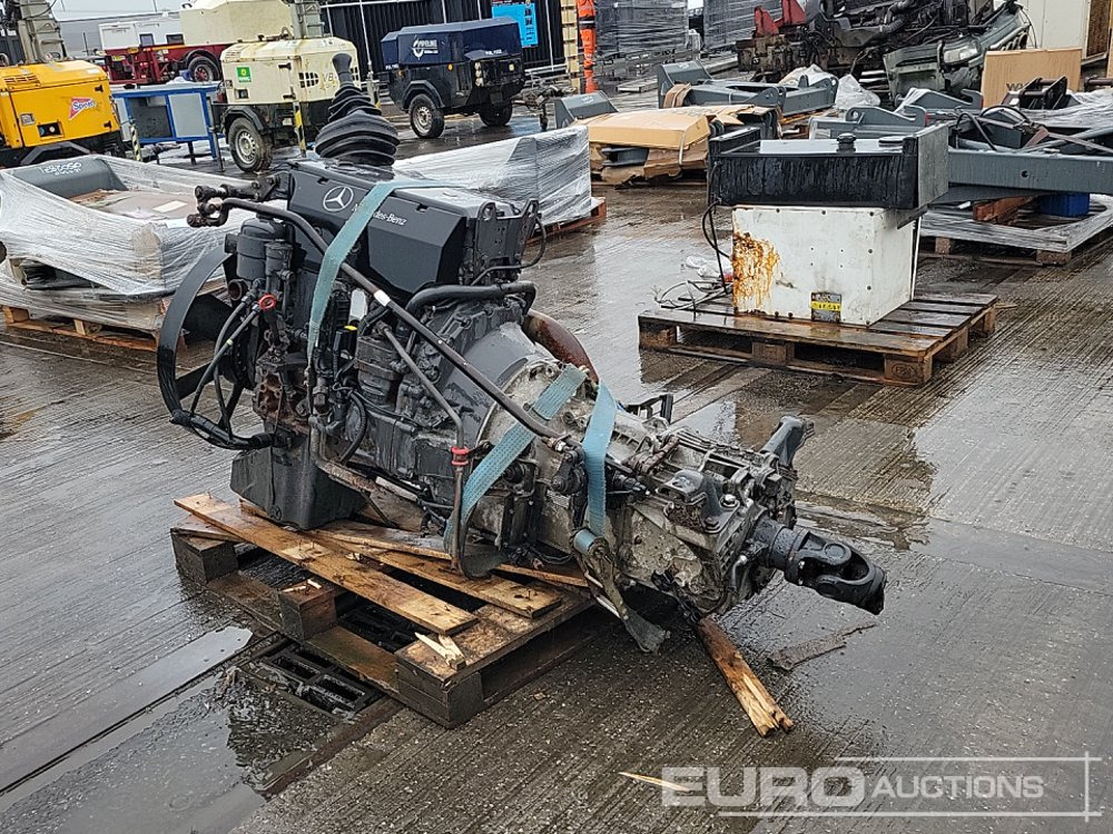 Mercedes 4 Cylinder Engine, Gearbox - Variklis: foto 3 Mercedes 4 Cylinder Engine, Gearbox - Variklis: foto 3