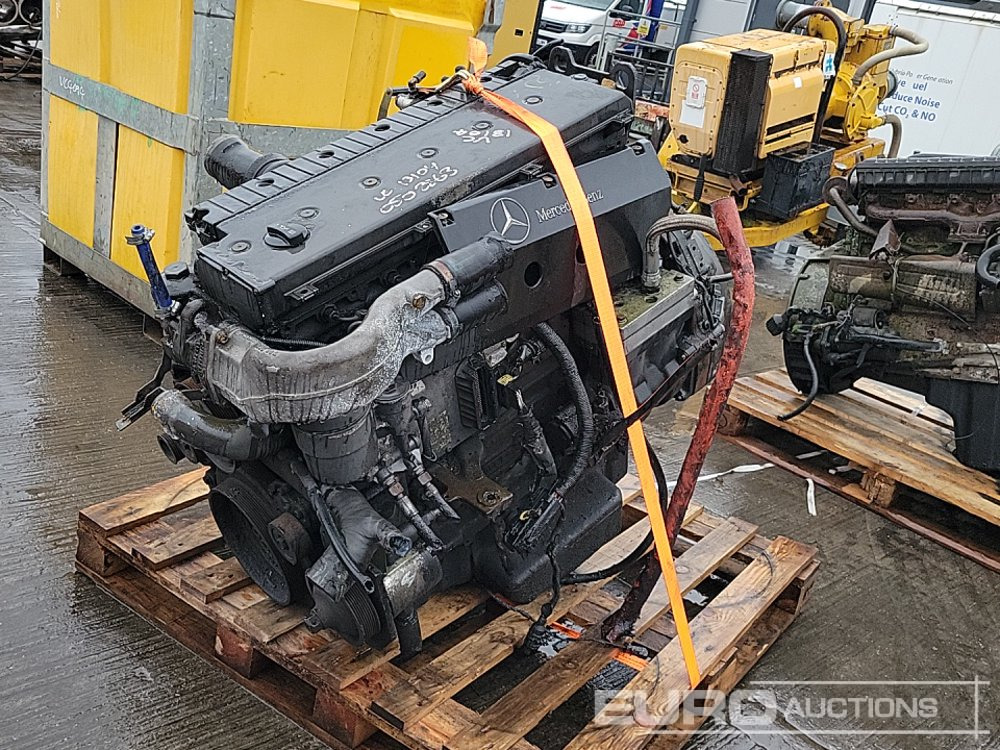 Mercedes 6 Cylinder Engine - Variklis: foto 1 Mercedes 6 Cylinder Engine - Variklis: foto 1