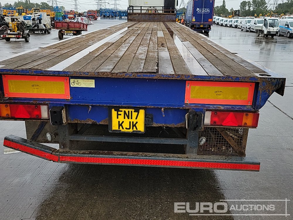 Montracon Tri Axle Flatbed Trailer, Twist Locks - Platforminė/ Bortinė puspriekabė: foto 4 Montracon Tri Axle Flatbed Trailer, Twist Locks - Platforminė/ Bortinė puspriekabė: foto 4