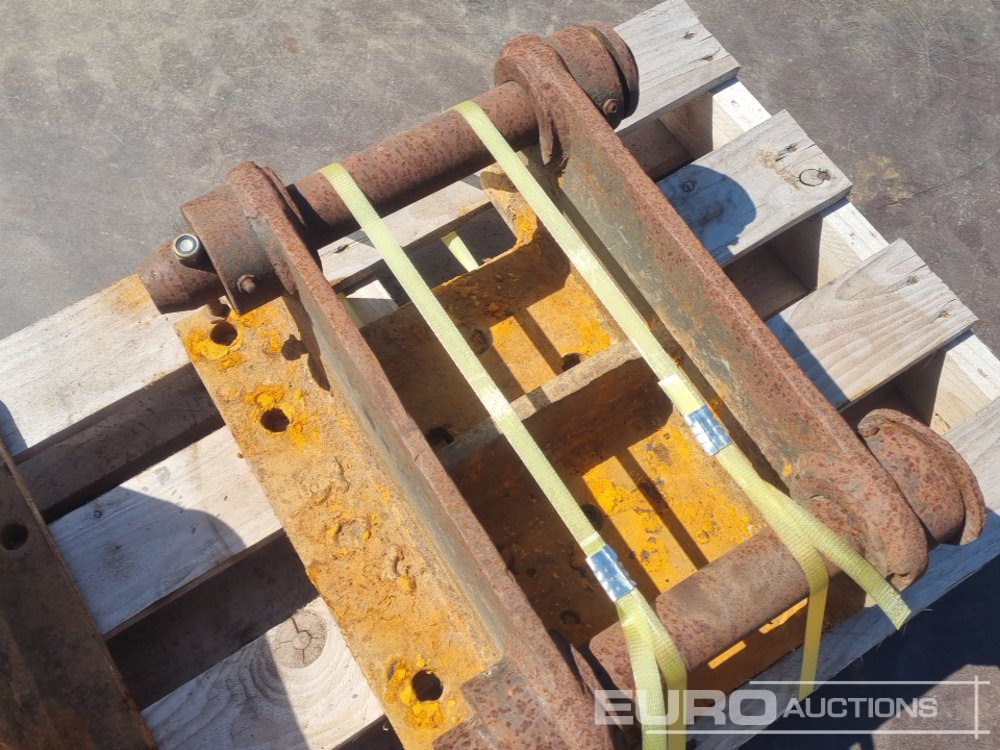 Padargas - Ekskavatorius Headstock 45mm Pin to suit 4-6 Ton Excavator (2 of): foto 10
