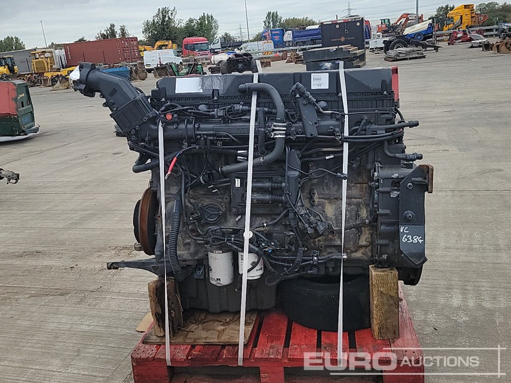Renault 6 Cylinder Engine - Variklis: foto 2 Renault 6 Cylinder Engine - Variklis: foto 2