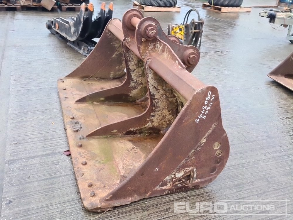 Rhinox 72" Ditching Bucket 65mm Pin to suit 13 Ton Excavator - Kaušas: foto 4 Rhinox 72" Ditching Bucket 65mm Pin to suit 13 Ton Excavator - Kaušas: foto 4