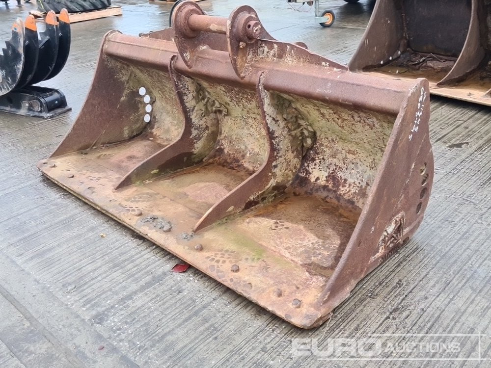 Rhinox 72" Ditching Bucket 65mm Pin to suit 13 Ton Excavator - Kaušas: foto 3 Rhinox 72" Ditching Bucket 65mm Pin to suit 13 Ton Excavator - Kaušas: foto 3