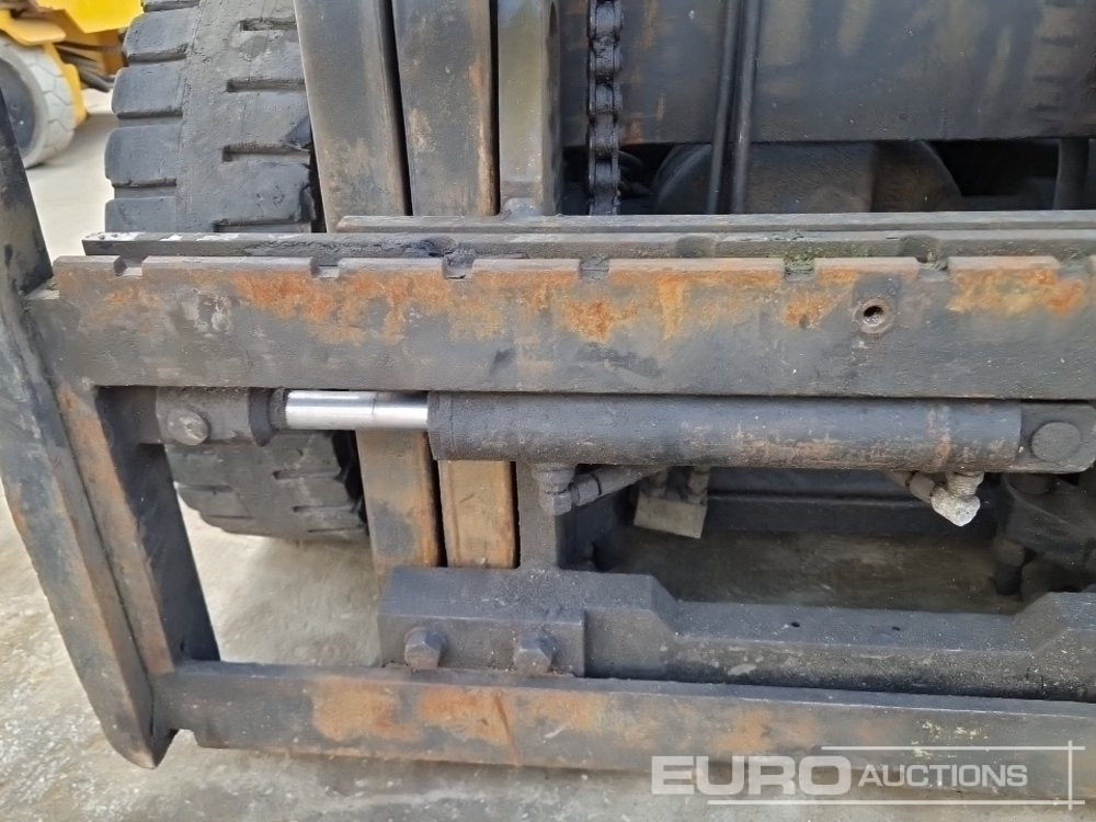 Dyzelinis krautuvas Samuk Diesel Forklift, 2 Stage Mast, Side Shift (No Steering & Hydraulic Leak): foto 18
