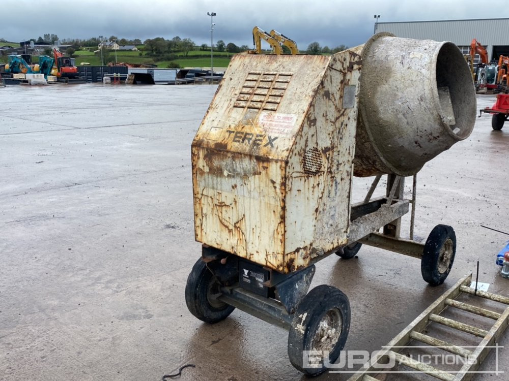 Terex Benford Cement Mixer, Hatz Engine (Spares) - Betono maišyklė: foto 5 Terex Benford Cement Mixer, Hatz Engine (Spares) - Betono maišyklė: foto 5