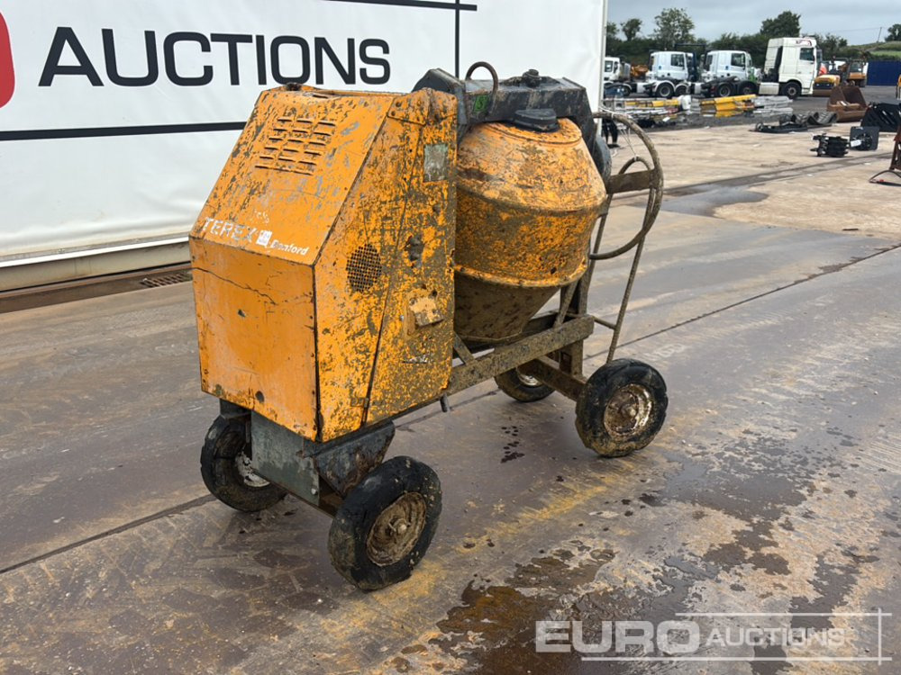 Terex Diesel Mixer, Yanmar Electric Start Engine - Betono maišyklė: foto 1 Terex Diesel Mixer, Yanmar Electric Start Engine - Betono maišyklė: foto 1