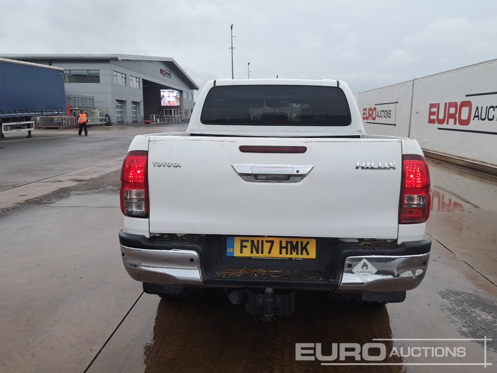 Toyota Hilux - Pikapas: foto 4 Toyota Hilux - Pikapas: foto 4
