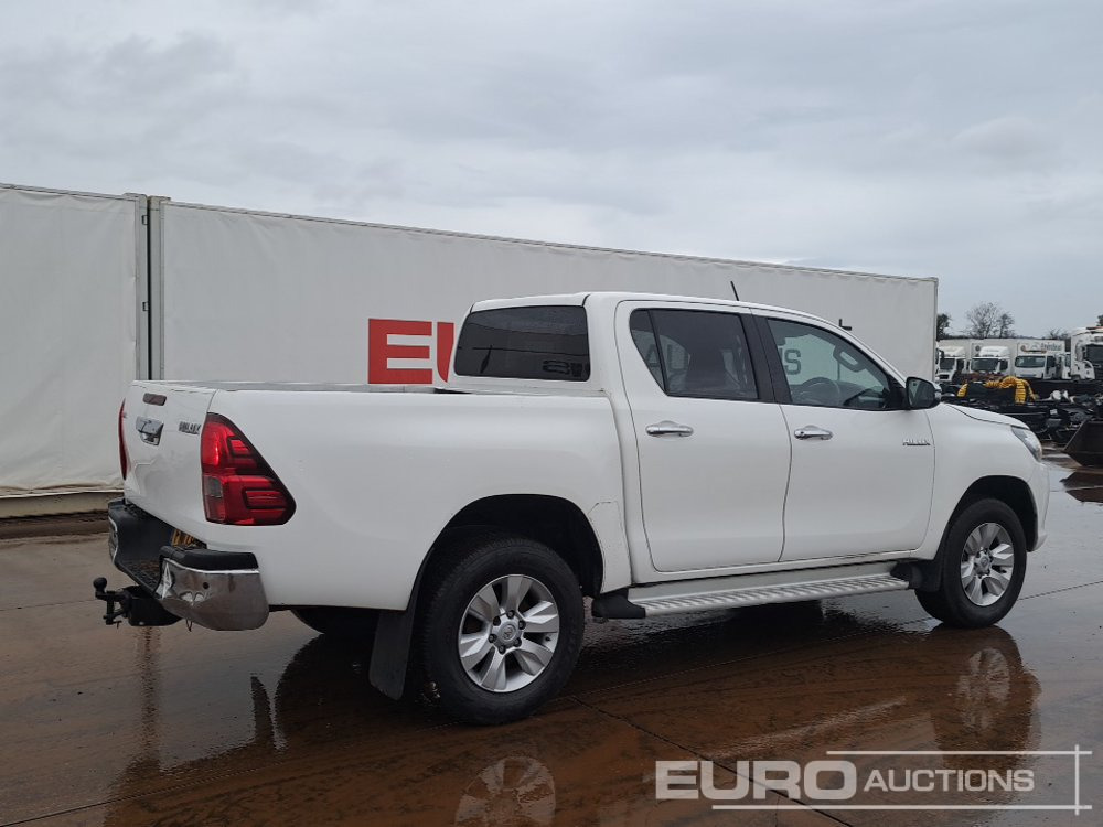 Toyota Hilux - Pikapas: foto 5 Toyota Hilux - Pikapas: foto 5