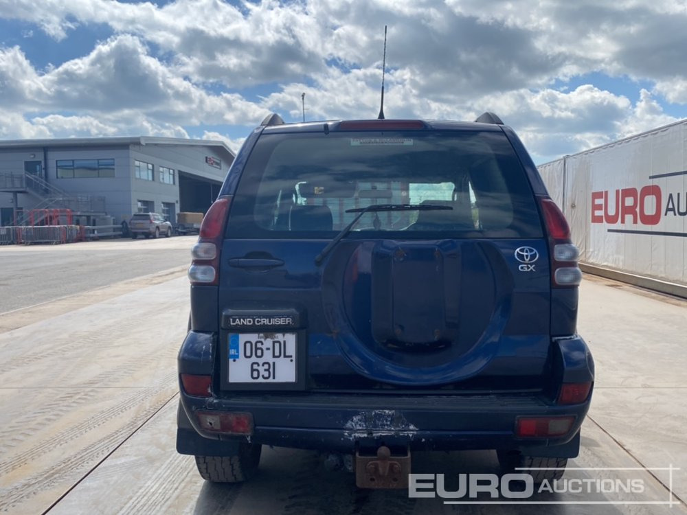 Toyota Land Cruiser - Visureigis: foto 4 Toyota Land Cruiser - Visureigis: foto 4