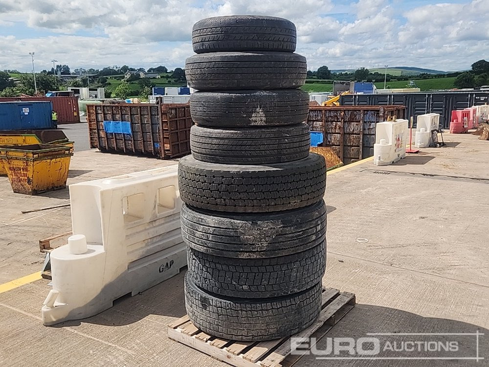 Tyre & Rim to suit Lorry/Trailer (8 of) - Padanga: foto 4 Tyre & Rim to suit Lorry/Trailer (8 of) - Padanga: foto 4