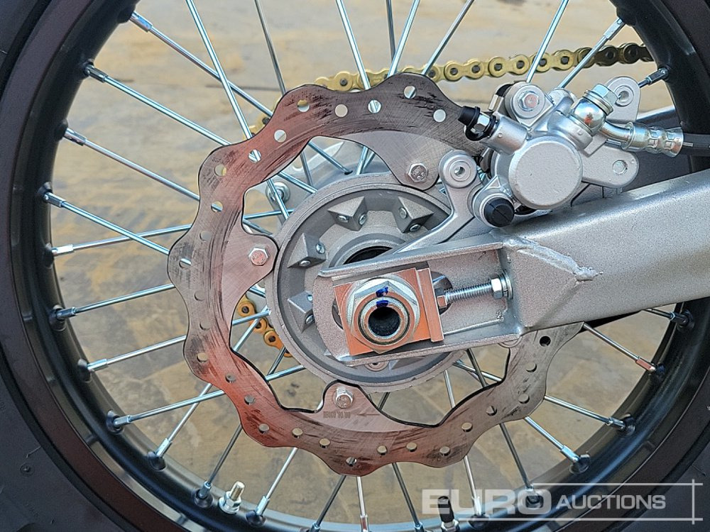 Motociklas Unused 2025 Apollo Thunder 250cc Motorcross Bike, 21" Front, 18" Rear Tyres, Electric Start, Air Cooled, Hydraulic Suspension, Disc Brakes, Lighting Kit (UNASSEMBLED): foto 20