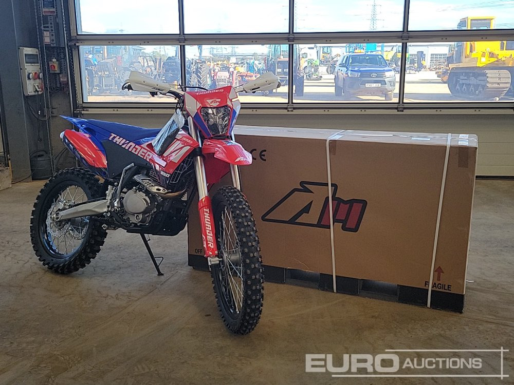 Motociklas Unused 2025 Apollo Thunder 250cc Motorcross Bike, 21" Front, 18" Rear Tyres, Electric Start, Air Cooled, Hydraulic Suspension, Disc Brakes, Lighting Kit (UNASSEMBLED): foto 29