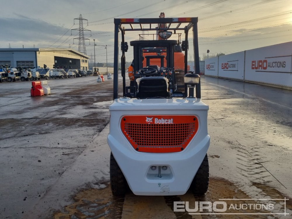 Unused 2025 Bobcat D30NX - Šakinis krautuvas: foto 4 Unused 2025 Bobcat D30NX - Šakinis krautuvas: foto 4