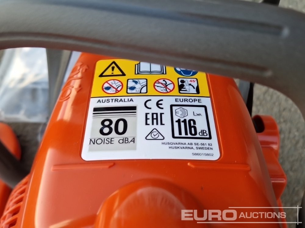 Garažo įranga Unused Husqvarna 120 Mark II 14" Petrol Chain Saw: foto 22