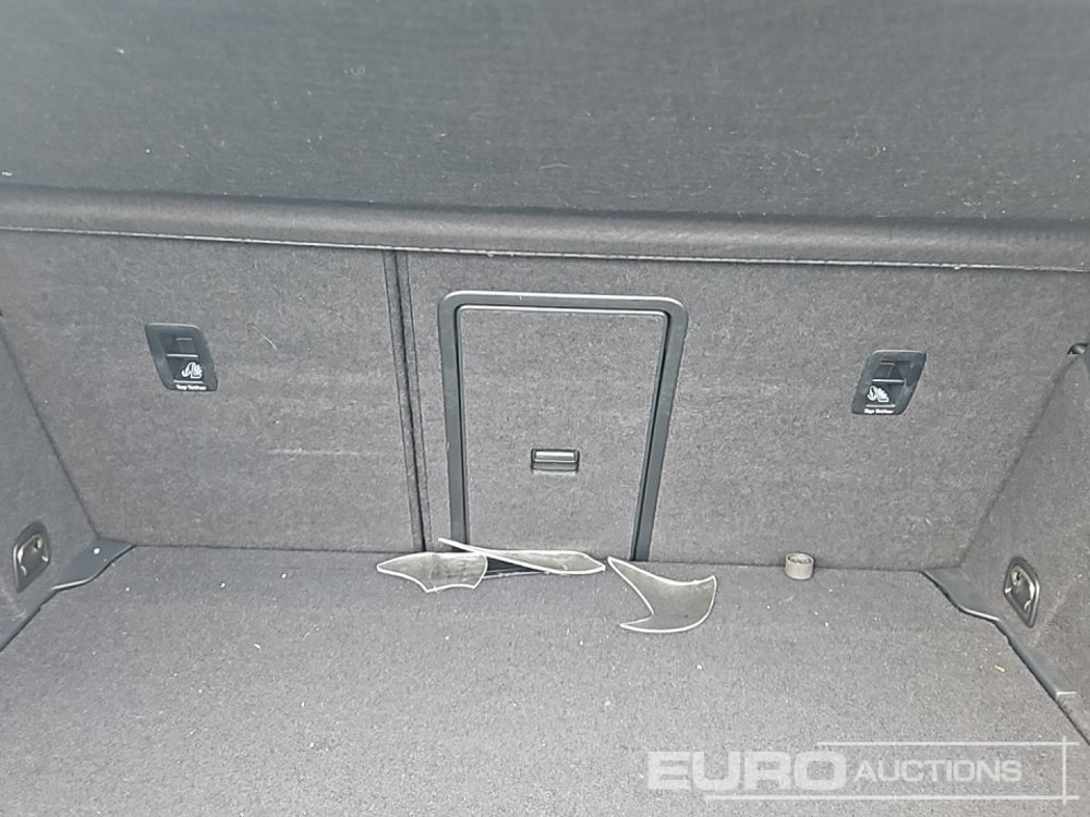 Lengvasis automobilis Volkswagen Golf: foto 22