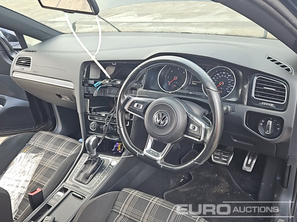 Lengvasis automobilis Volkswagen Golf: foto 29