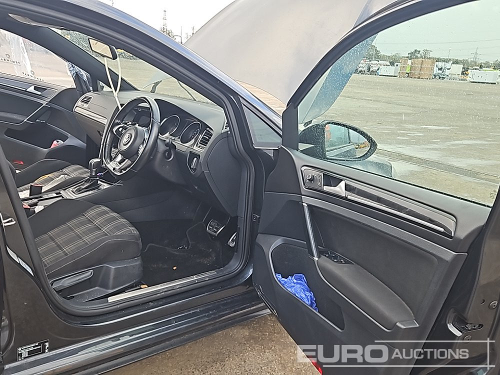 Lengvasis automobilis Volkswagen Golf: foto 27