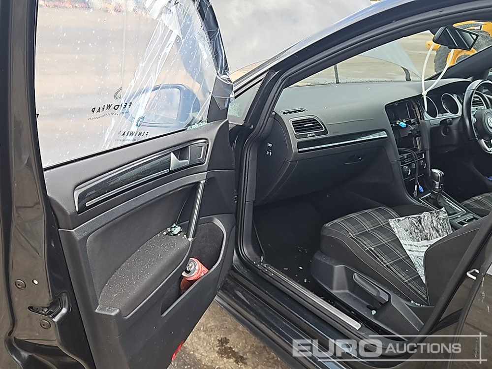 Lengvasis automobilis Volkswagen Golf: foto 17