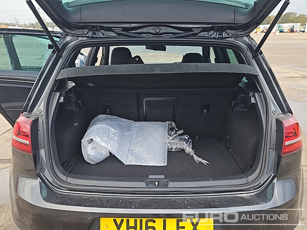 Lengvasis automobilis Volkswagen Golf: foto 21