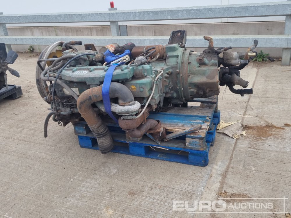 Volvo 6 Cylinder Engine, Pump - Variklis: foto 2 Volvo 6 Cylinder Engine, Pump - Variklis: foto 2