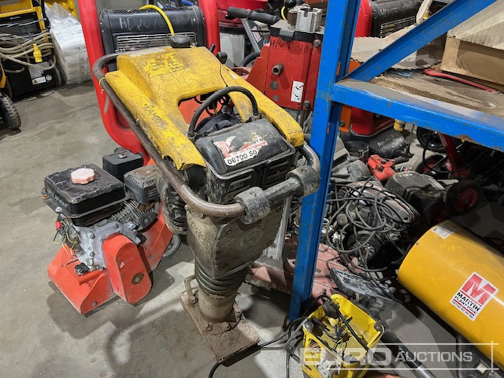 Wacker Neuson BS50-2 - Asfalto mašina: foto 1 Wacker Neuson BS50-2 - Asfalto mašina: foto 1