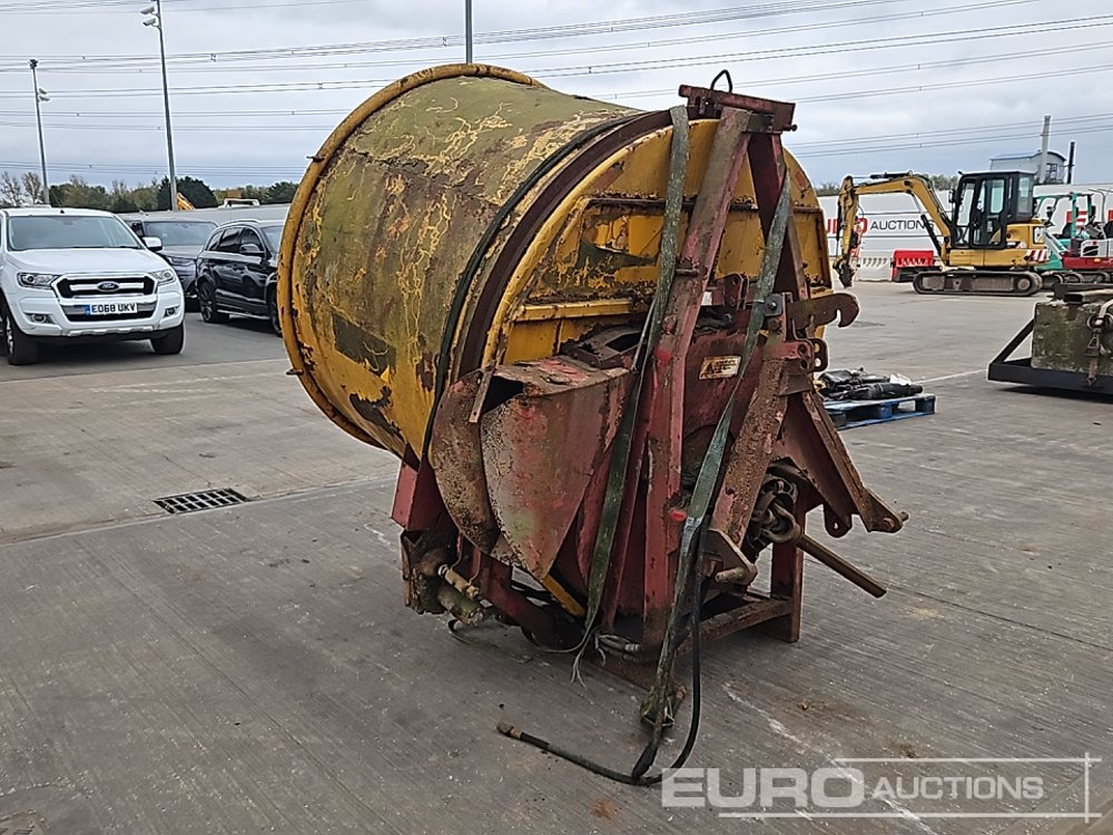 Tomahawk PTO Driven Bale Shredder to suit 3 Point Linkage - Žemės ūkio technika: foto 3 Tomahawk PTO Driven Bale Shredder to suit 3 Point Linkage - Žemės ūkio technika: foto 3