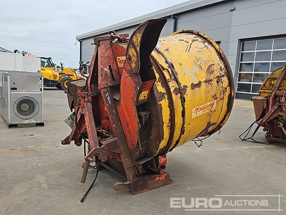 Tomahawk PTO Driven Bale Shredder to suit 3 Point Linkage - Žemės ūkio technika: foto 5 Tomahawk PTO Driven Bale Shredder to suit 3 Point Linkage - Žemės ūkio technika: foto 5