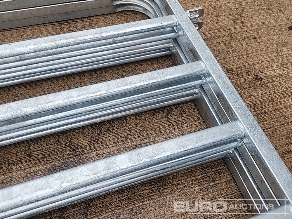 Žemės ūkio technika Unused 4' Galvanised Sheep Hurdle (4 of): foto 12 Žemės ūkio technika Unused 4' Galvanised Sheep Hurdle (4 of): foto 12