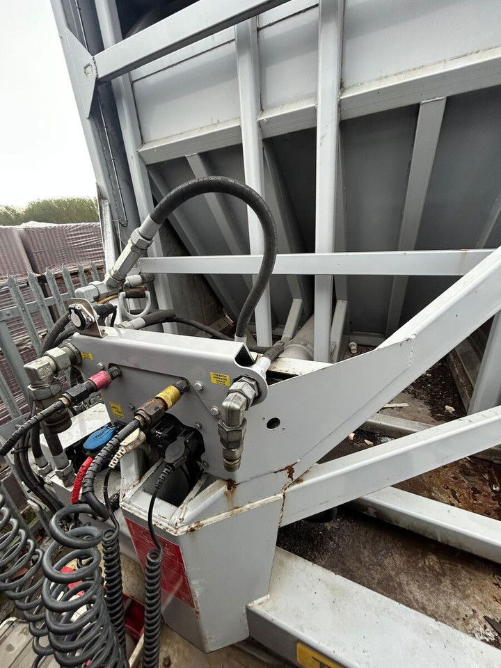 Legras - Su slankiojanciomis grindimis puspriekabė: foto 3 Legras - Su slankiojanciomis grindimis puspriekabė: foto 3