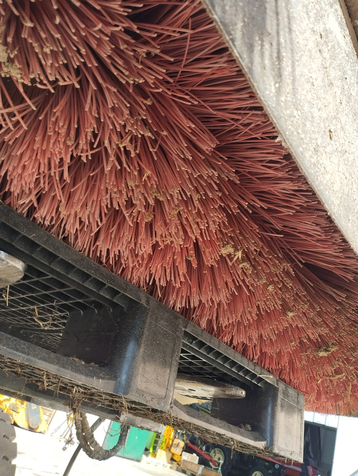 Spazzola usata per SkidLoader Marlia SPZ50 - Rotacinė šluota: foto 4 Spazzola usata per SkidLoader Marlia SPZ50 - Rotacinė šluota: foto 4