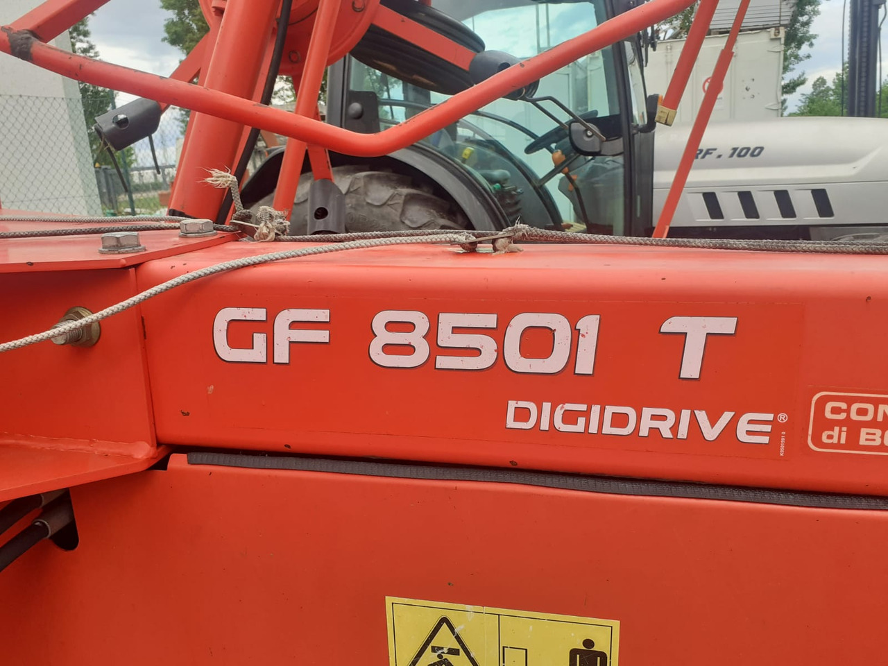 Voltafieno usato Kuhn GF 8501 T - Šieno grėblys/ Vartytuvas: foto 3 Voltafieno usato Kuhn GF 8501 T - Šieno grėblys/ Vartytuvas: foto 3