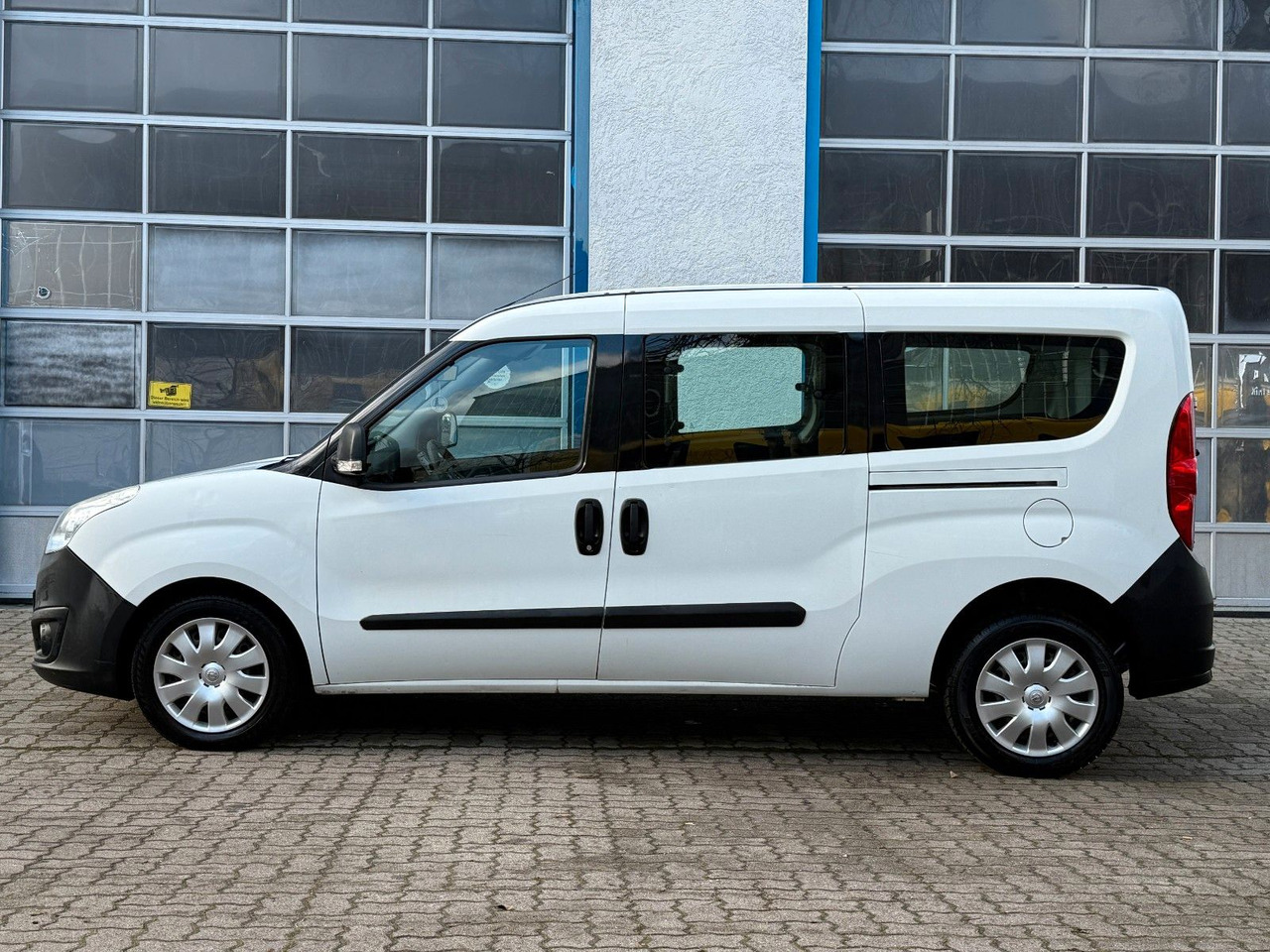Opel Combo 1.6CDTI L2H1 S/S Easytr. Klima 5-Sitze - Keleivinis furgonas: foto 2 Opel Combo 1.6CDTI L2H1 S/S Easytr. Klima 5-Sitze - Keleivinis furgonas: foto 2