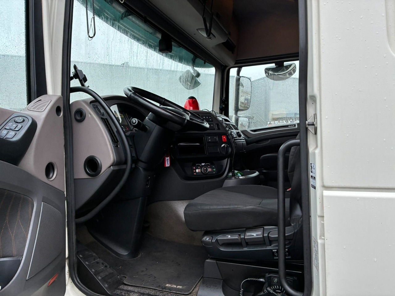 DAF XF 480/SpaceCab - Vilkikas: foto 4 DAF XF 480/SpaceCab - Vilkikas: foto 4
