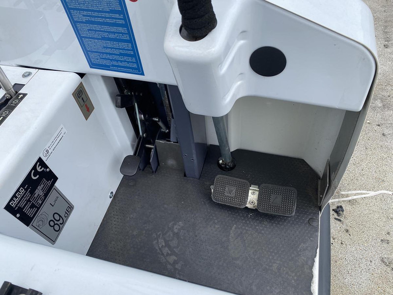 Gatvių šlavimo mašina Dulevo 1100 EH, Veegmachine, Hoogkieper: foto 12
