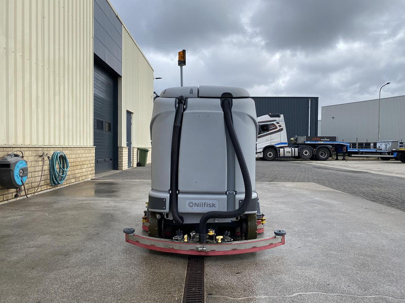 Nilfisk SC6500 1300C, Veeg- Schrobmachine - Grindų plovimo mašina: foto 3 Nilfisk SC6500 1300C, Veeg- Schrobmachine - Grindų plovimo mašina: foto 3