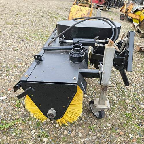 ABC Unknown - Rotacinė šluota: foto 1 ABC Unknown - Rotacinė šluota: foto 1