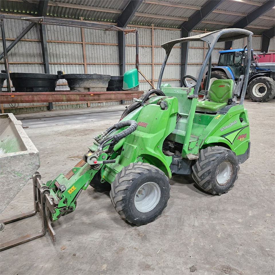 Avant R35 - M635RIMCT - Ratinis krautuvas: foto 1 Avant R35 - M635RIMCT - Ratinis krautuvas: foto 1
