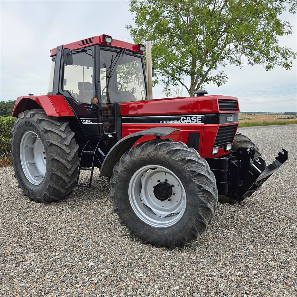 CASE IH 1255XL - Traktorius: foto 1 CASE IH 1255XL - Traktorius: foto 1
