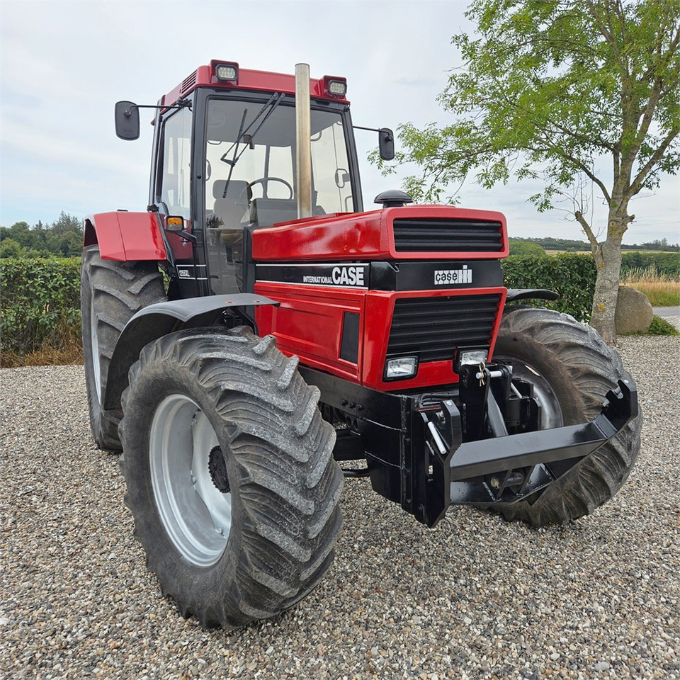 CASE IH 1255XL - Traktorius: foto 2 CASE IH 1255XL - Traktorius: foto 2