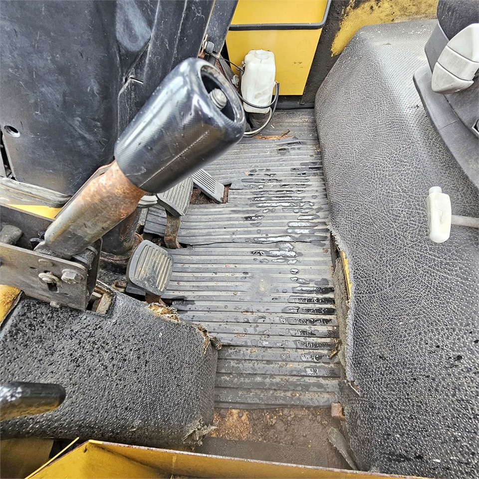 Šakinis krautuvas Caterpillar DP45: foto 11 Šakinis krautuvas Caterpillar DP45: foto 11