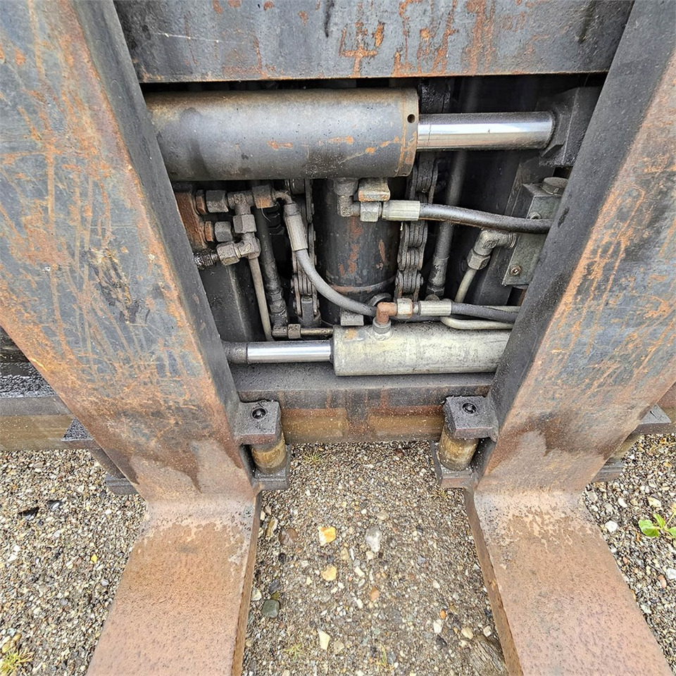 Šakinis krautuvas Caterpillar DP45: foto 19 Šakinis krautuvas Caterpillar DP45: foto 19