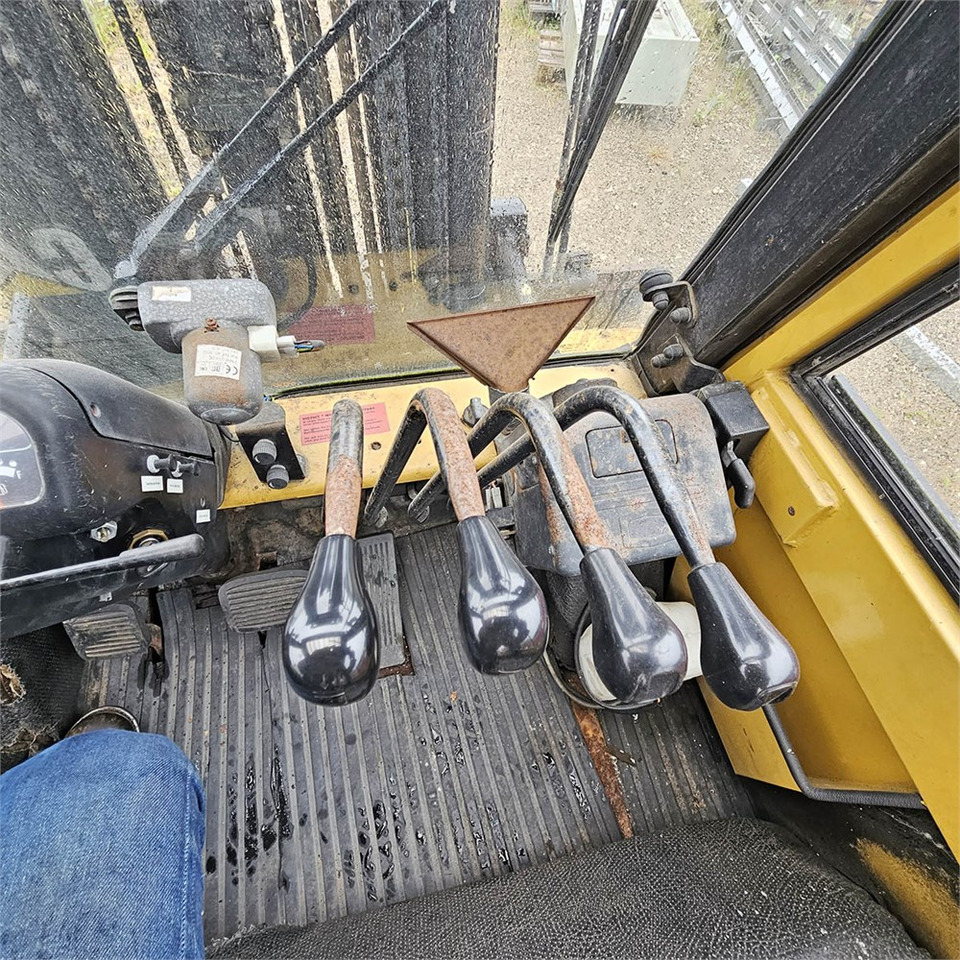 Šakinis krautuvas Caterpillar DP45: foto 14 Šakinis krautuvas Caterpillar DP45: foto 14