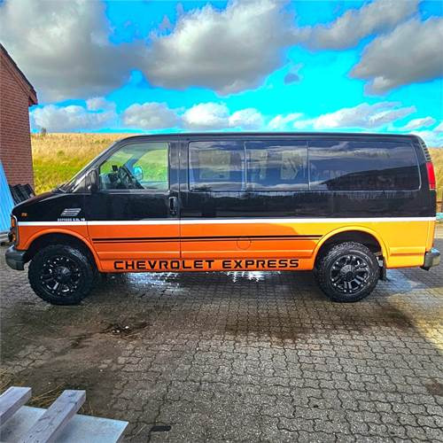 Chevrolet Express Van 2500 - Keleivinis furgonas: foto 3 Chevrolet Express Van 2500 - Keleivinis furgonas: foto 3