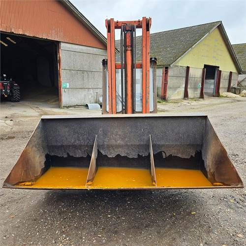 Dantruck 4004 - Šakinis krautuvas: foto 4 Dantruck 4004 - Šakinis krautuvas: foto 4