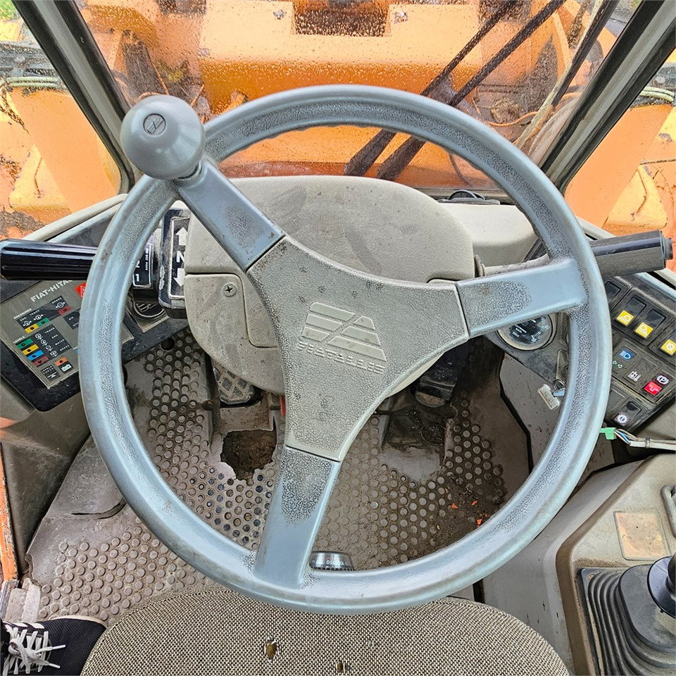 Ratinis krautuvas Fiat-Allis FR130: foto 24