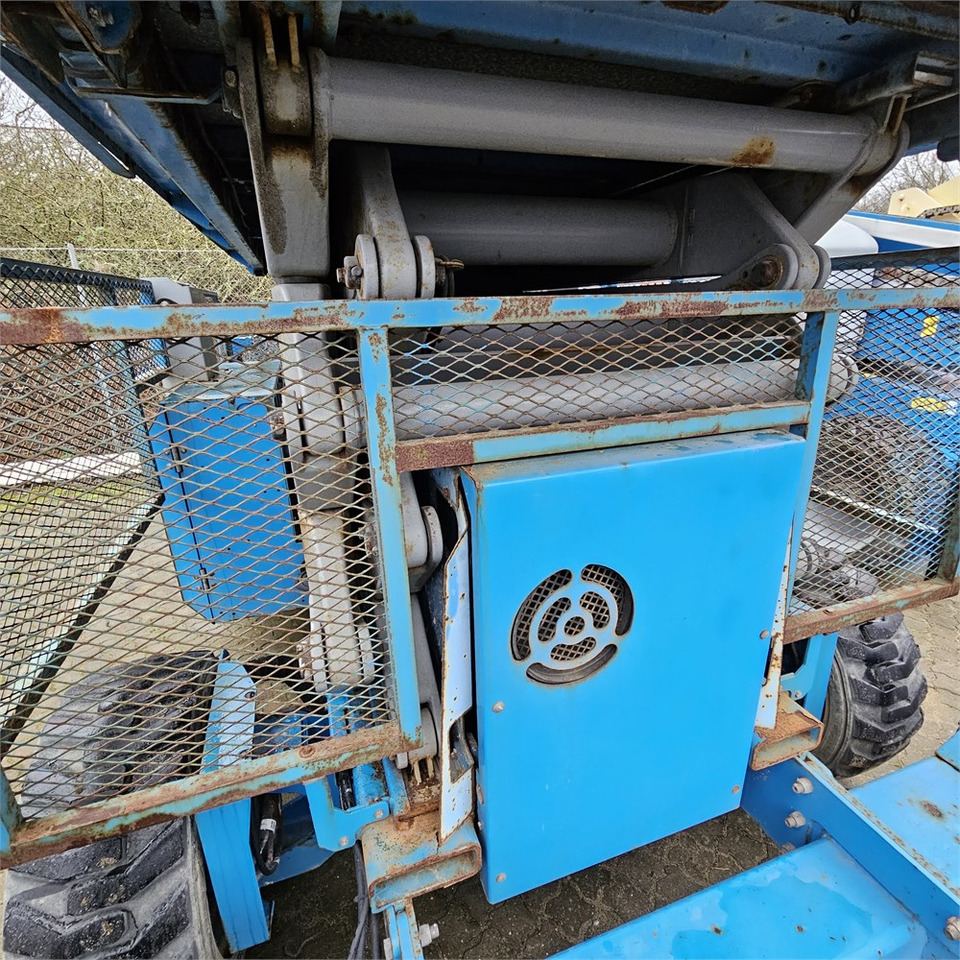 Žirklinis keltuvas Genie GS-5390: foto 19