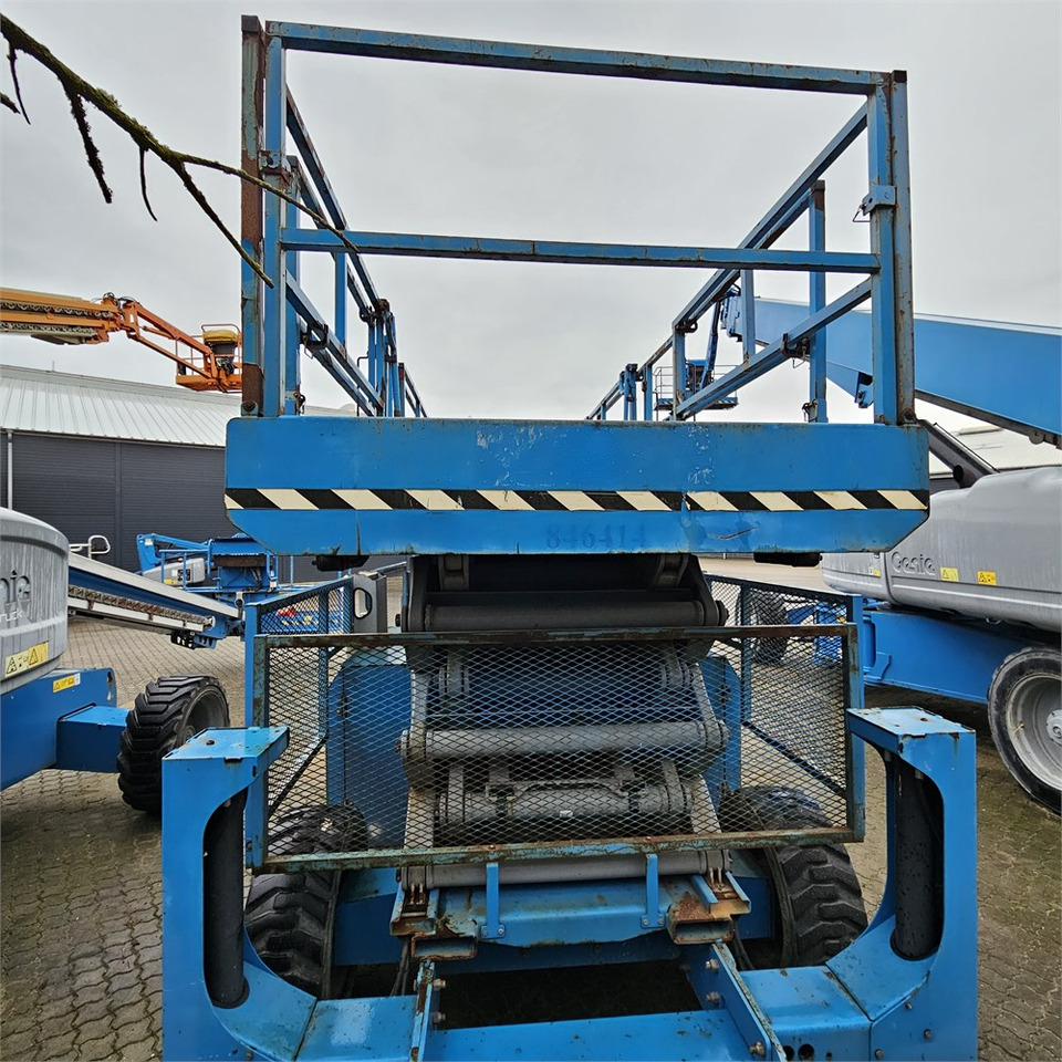 Žirklinis keltuvas Genie GS-5390: foto 6