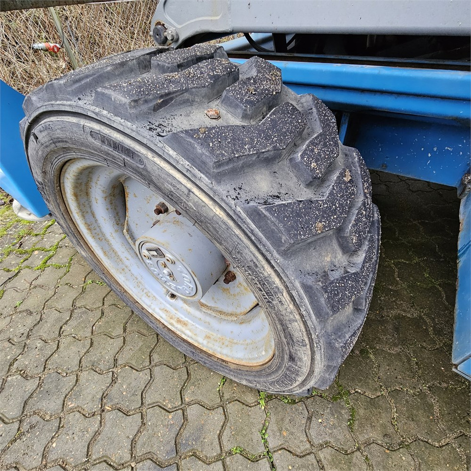 Žirklinis keltuvas Genie GS-5390: foto 35